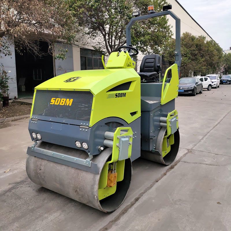 奔馬4噸小型座駕壓路機BM4000